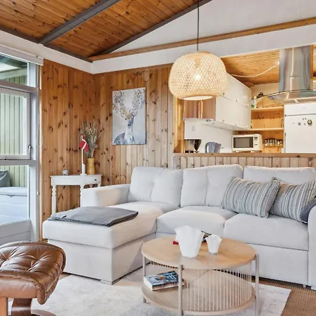 3 Bedroom Stunning In * Skjern