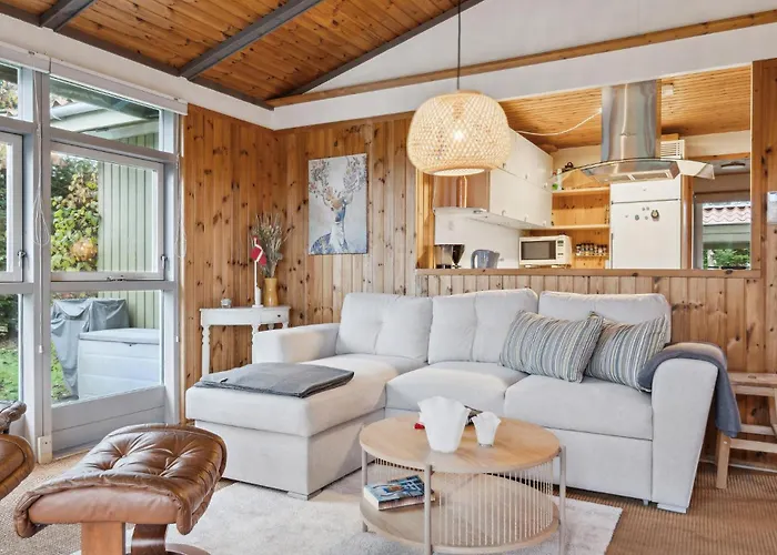 3 Bedroom Stunning In * Skjern